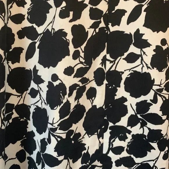 BCBG Black & White Dress Size 8 - Picture 11 of 12